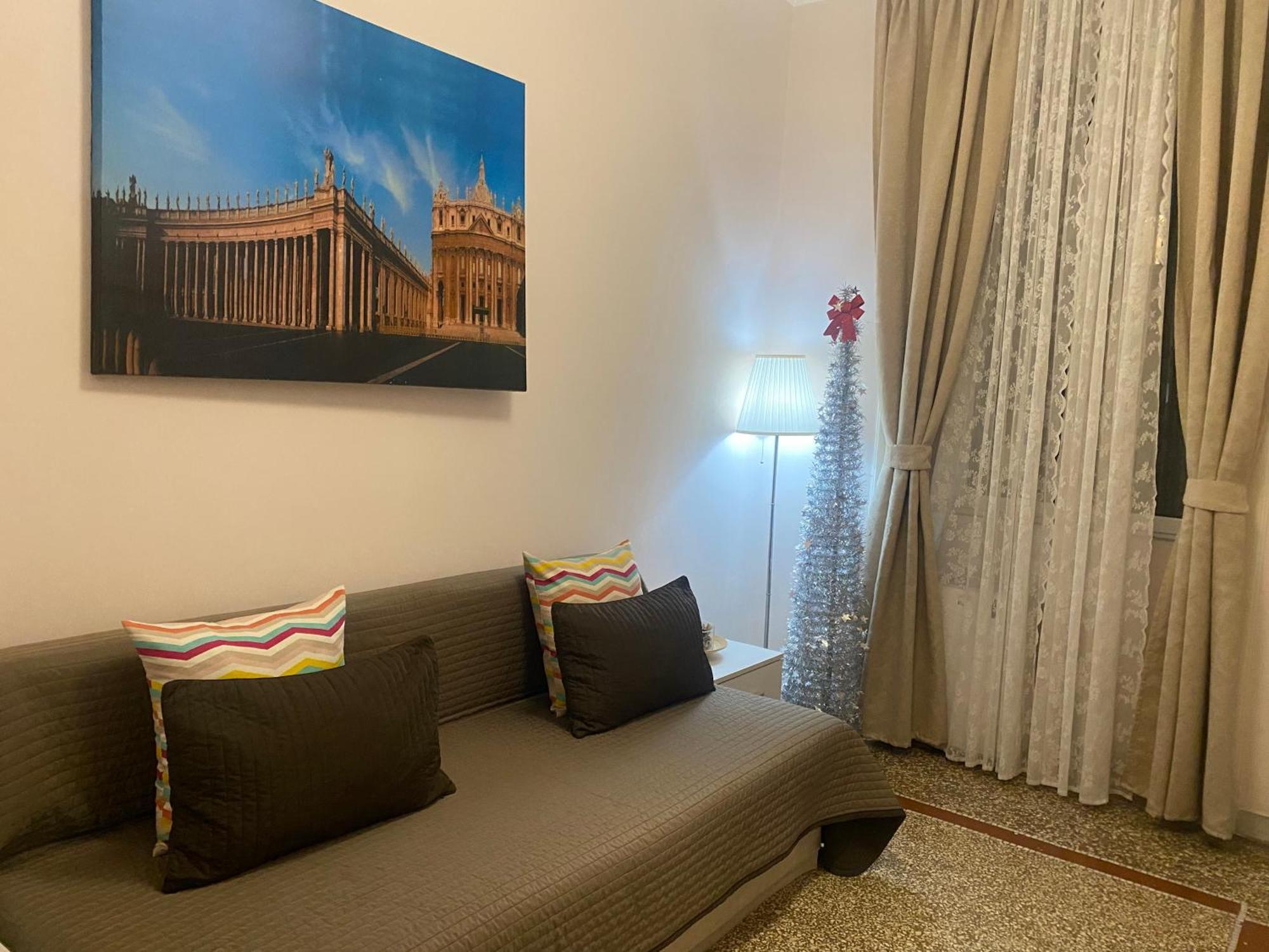 Emi House Re Di , Intero - 80 Mq *