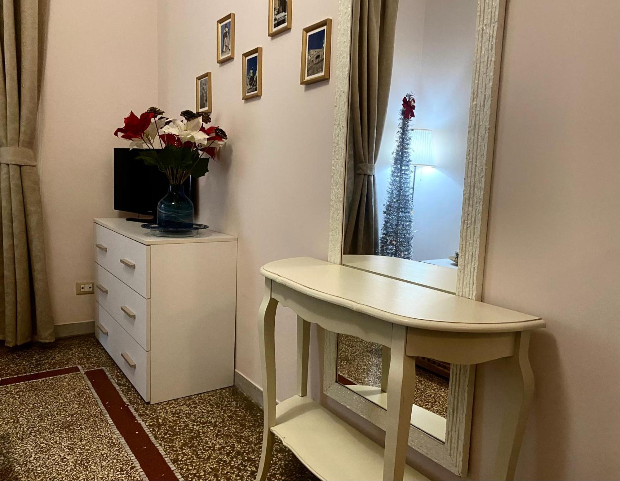 Emi House Re Di , Intero - 80 Mq Rome